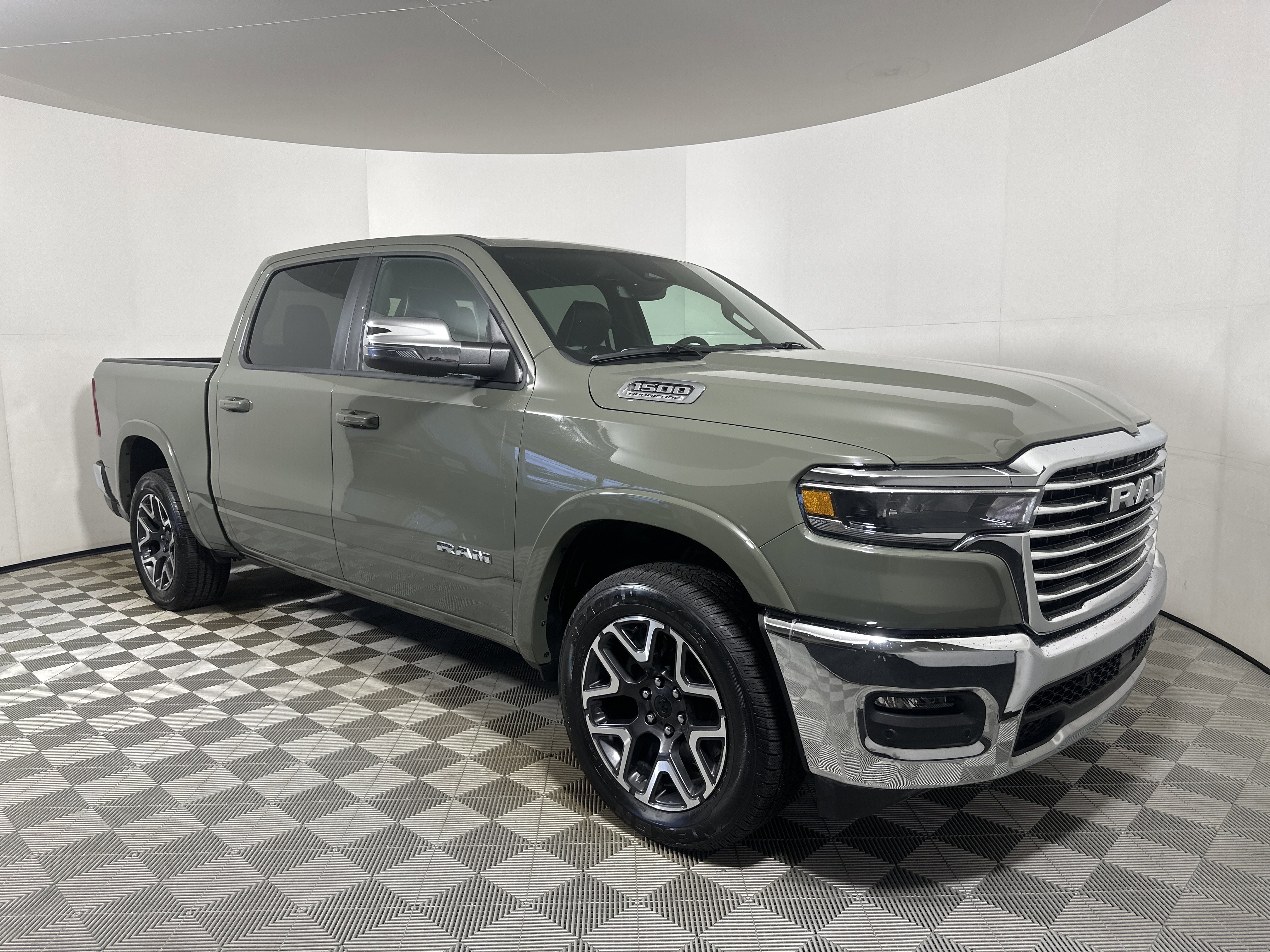 2026 RAM 1500 Laramie 4x4 Crew Cab 5'7's photo