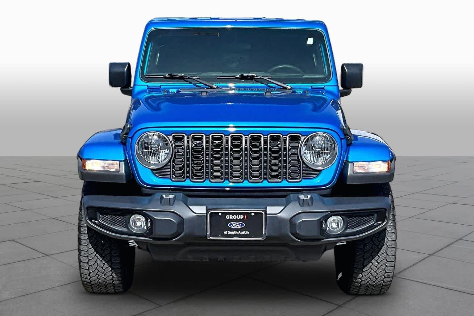 Certified Pre-Owned 2025 Jeep Gladiator Nighthawk