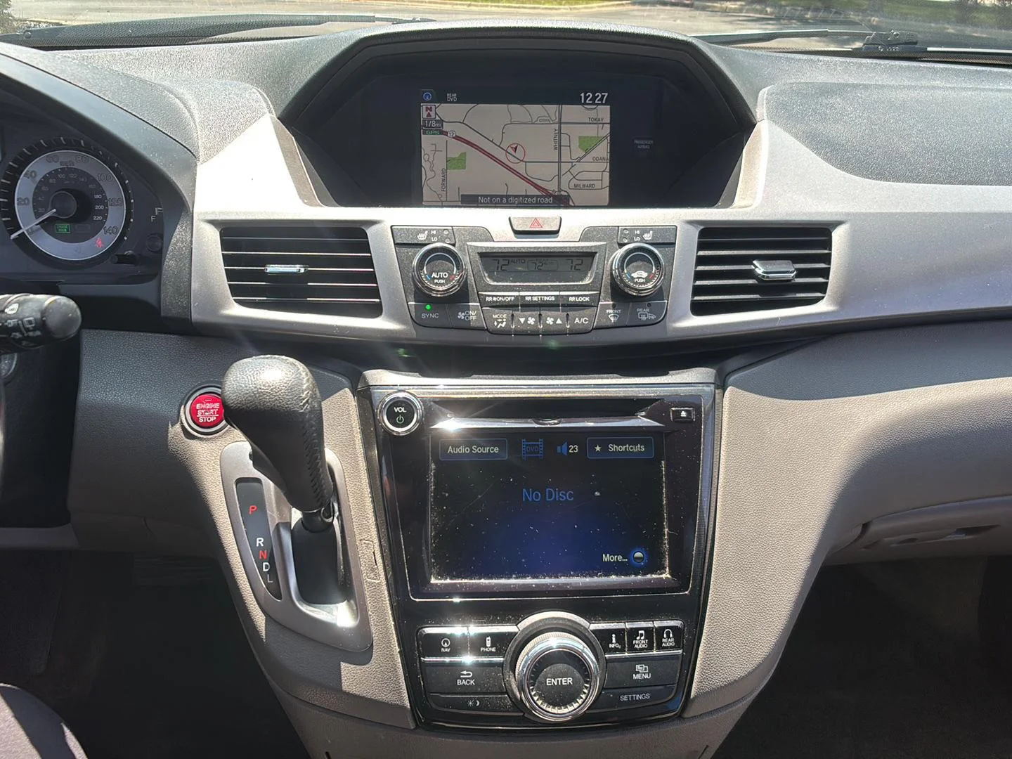 Used 2016 Crystal Black Pearl Honda Touring image 30