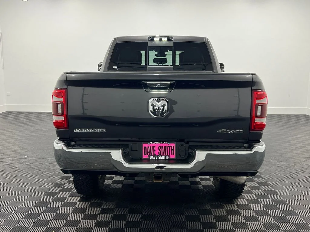 Used 2022 Granite Crystal Metallic Clearcoat Ram Laramie image 9