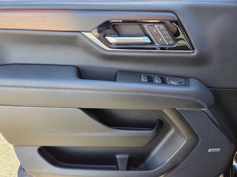 Used 2025 Black GMC Denali image 24