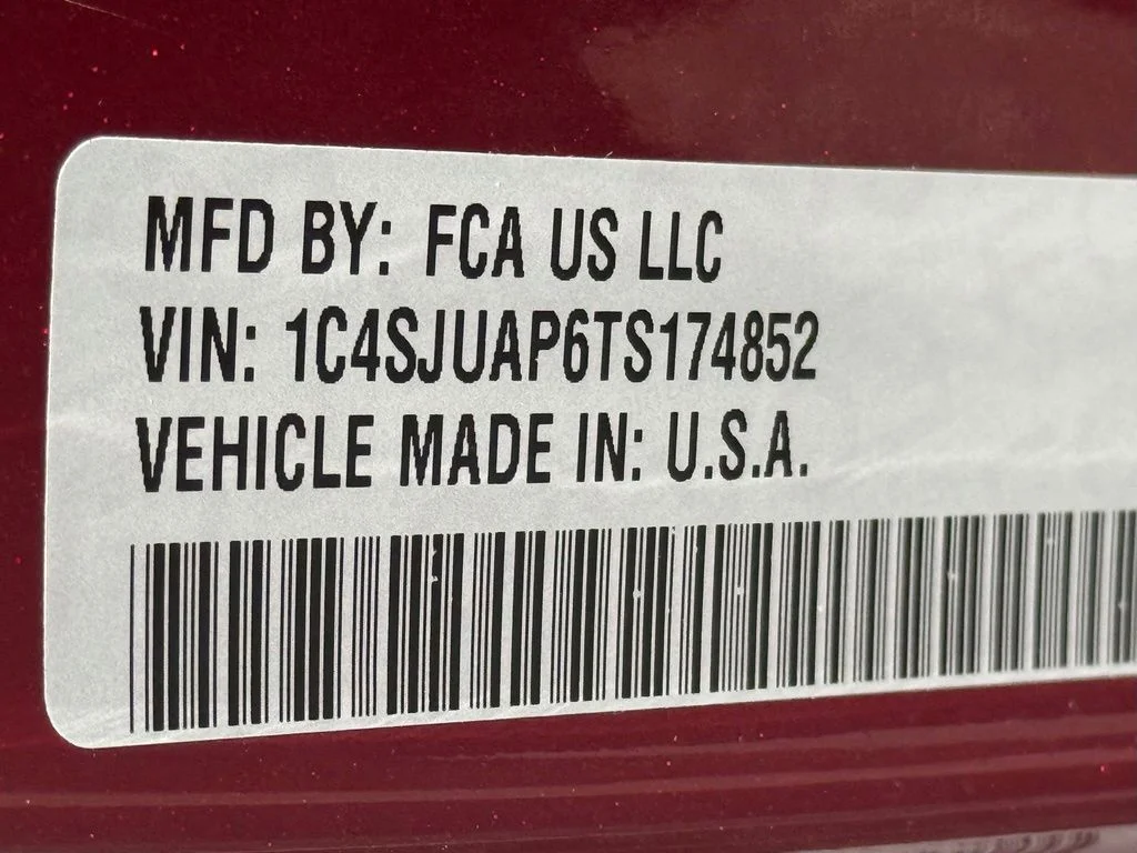 New 2026 Velvet Red Pearl-Coat Exterior Paint Jeep  image 36
