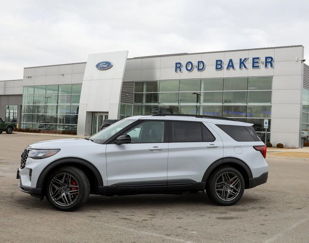 2026 Ford Explorer ST 4WD's photo