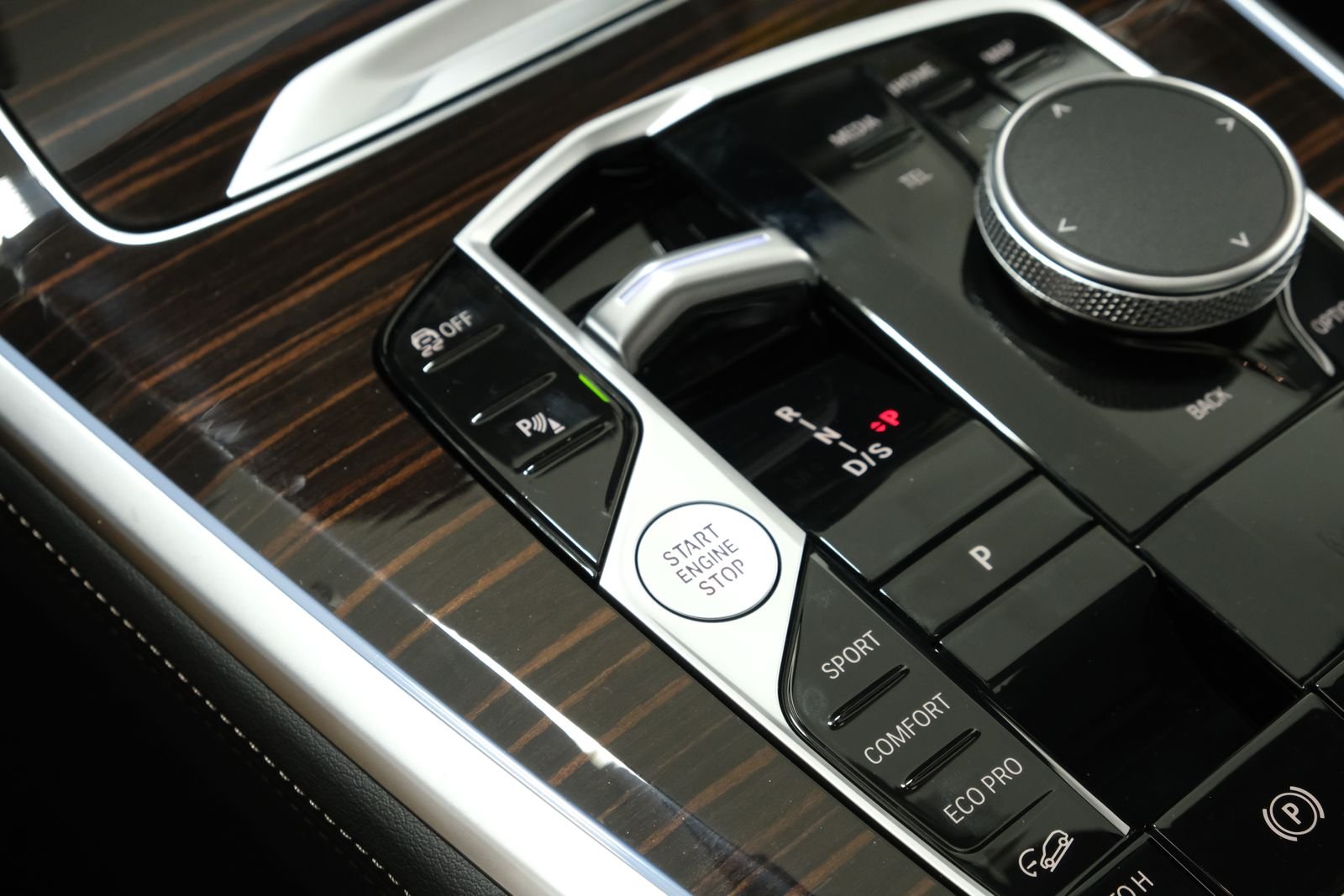 New 2026 Black Sapphire Metallic BMW xDrive40i image 29
