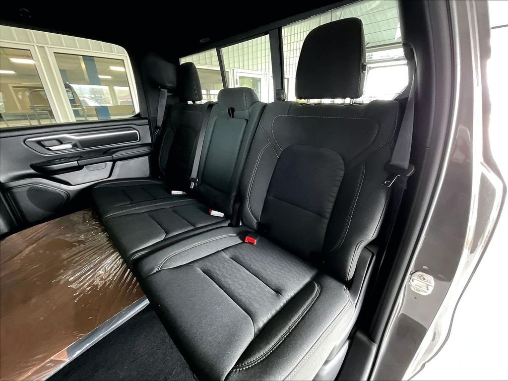 New 2026 Granite Crystal Metallic Clear-Coat Exterior Paint RAM Big Horn/Lone Star image 15