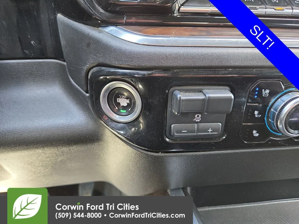 Used 2023  GMC SLT image 22