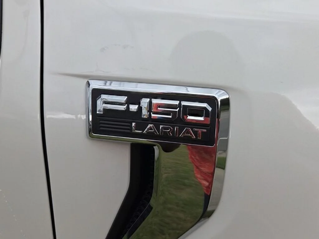 New 2026 Star White Metallic Tri-Coat Ford Lariat® image 22