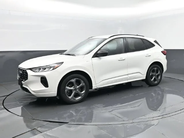 Used 2023 White Metallic Ford ST-Line image 2