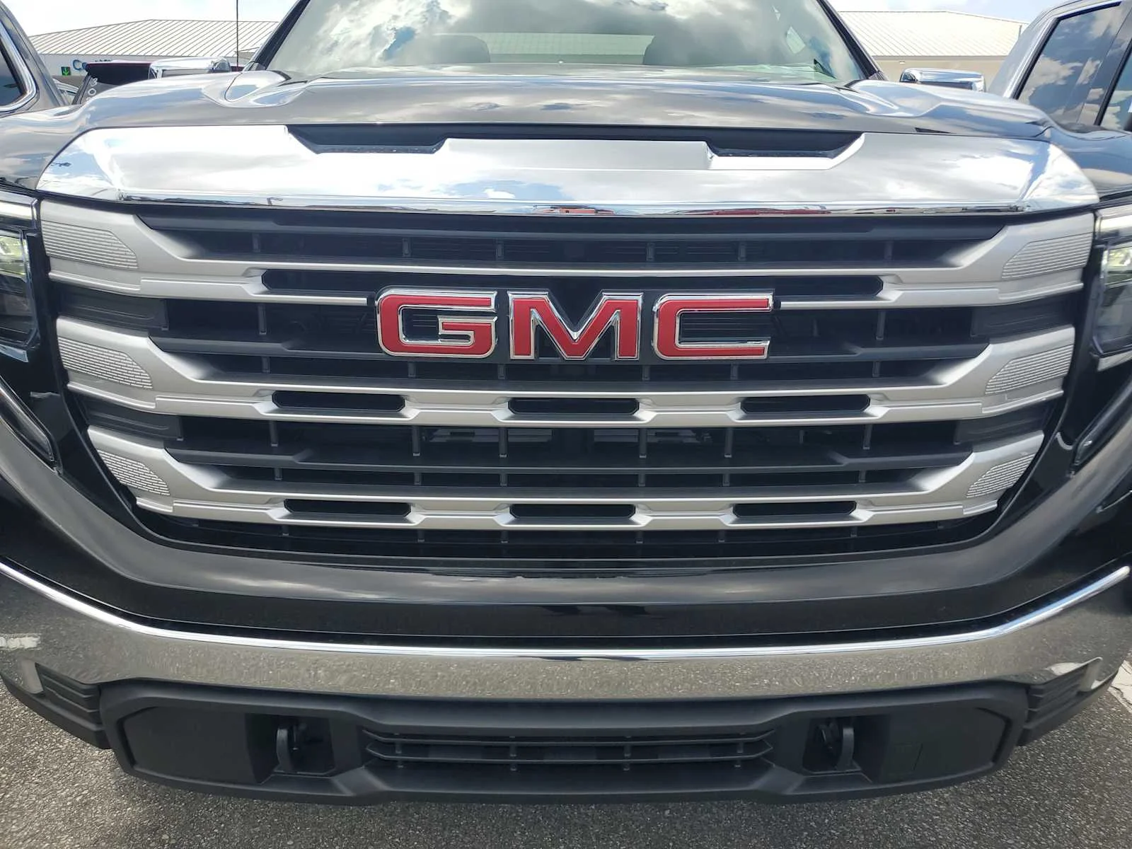 New 2026 Onyx Black GMC SLE image 22