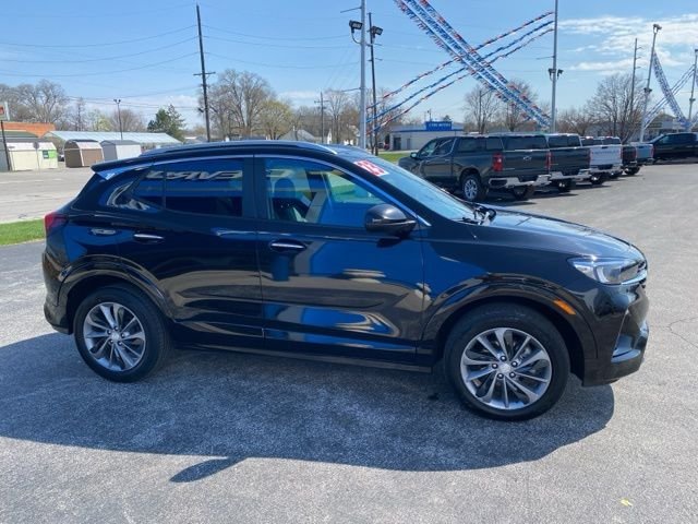 Used 2023 Black Buick Select image 6