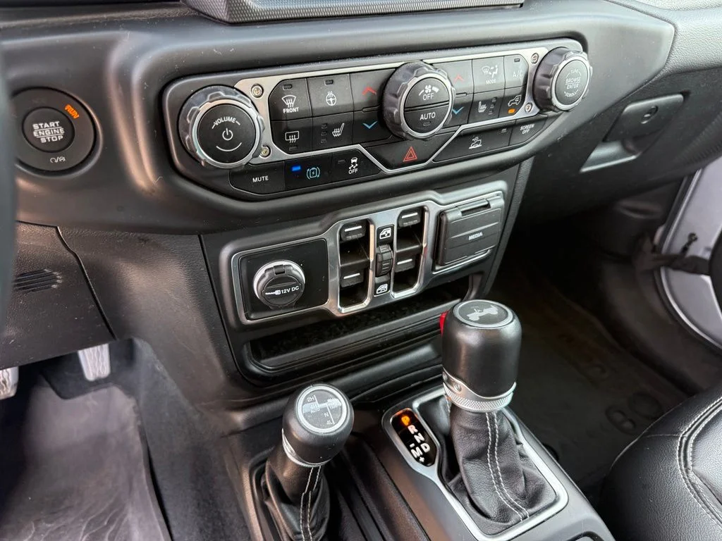 Used 2022 Silver Jeep Unlimited Sahara 4xe image 23