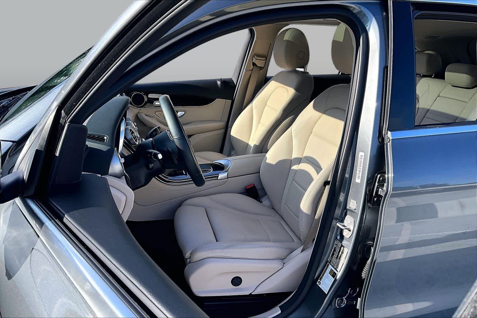 Used 2020 Selenite Grey Metallic Mercedes-Benz GLC 300 image 8