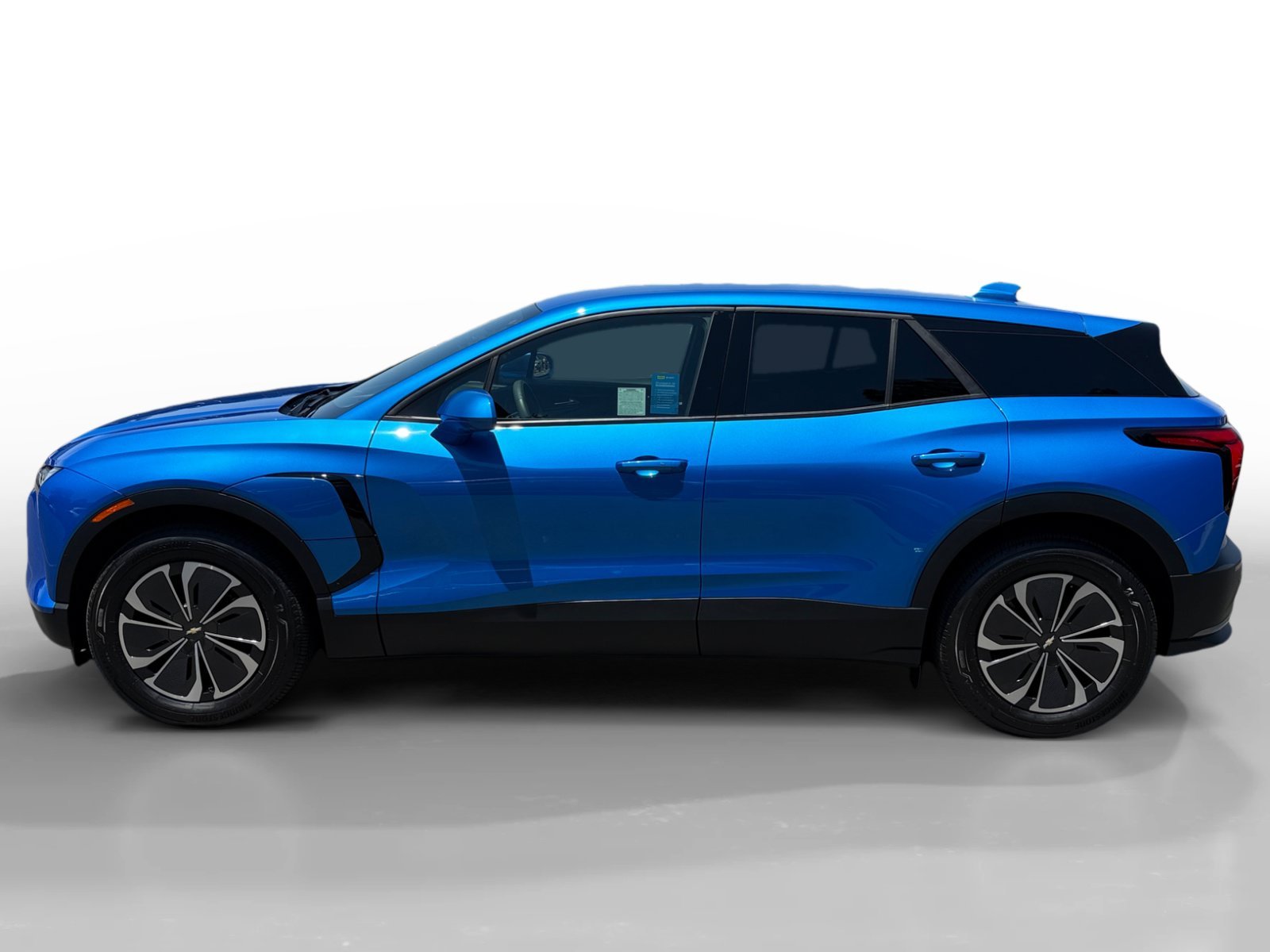 Used 2025 Riptide Blue Chevrolet LT image 2