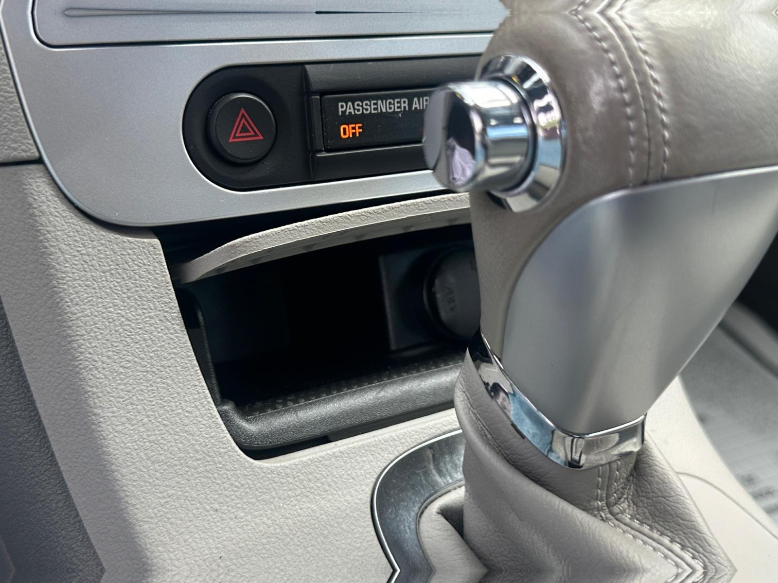 Used 2008 Silverstone Metallic Chevrolet LT w/2LT image 22