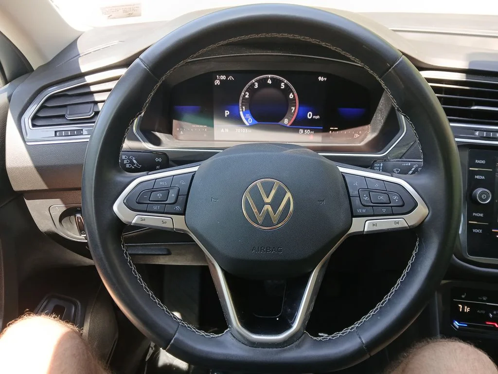 Used 2022 Silver Volkswagen 2.0T SE image 15