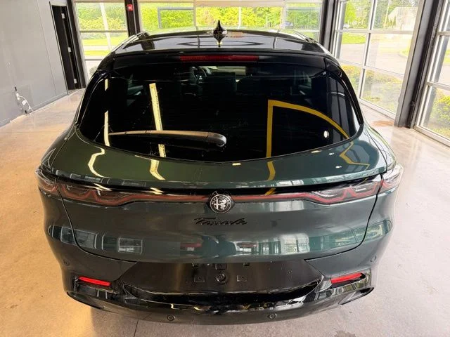 New 2026 Verde Monza (Green) Exterior Paint Alfa Romeo Sport Speciale image 8