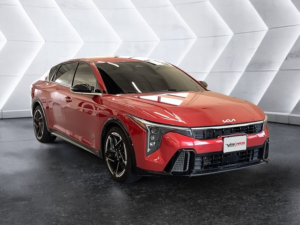 2025 Kia K4 GT-Line AT's photo
