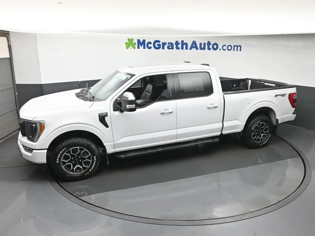 Used 2021 White Ford Lariat image 23
