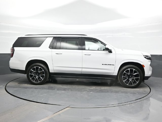 Used 2022 White Chevrolet RST image 8