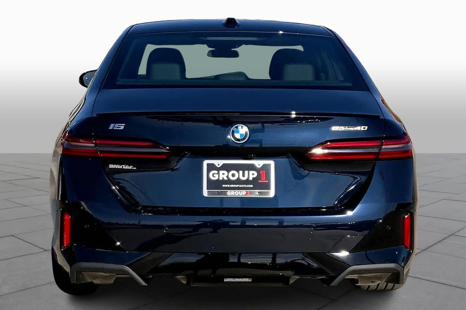 New 2026 Carbon Black Metallic BMW eDrive40 image 4