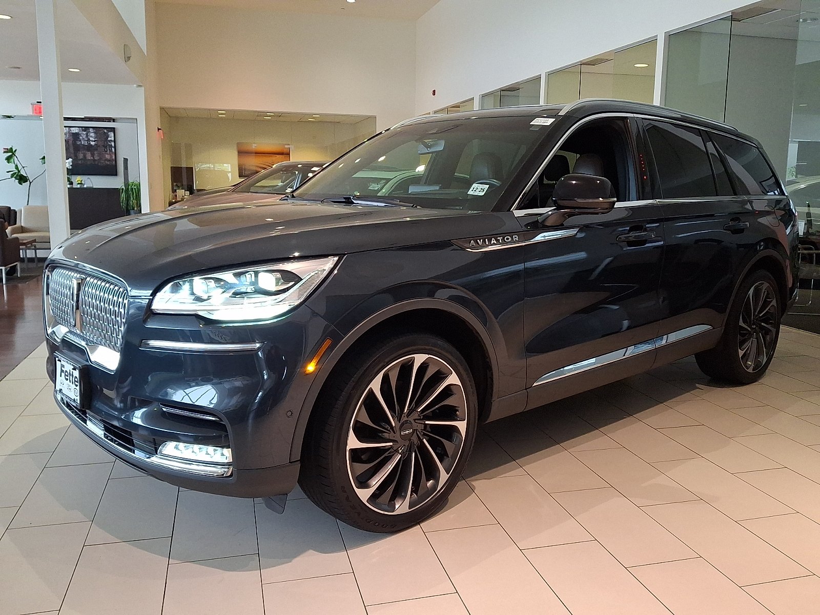 2021 Lincoln Aviator Reserve AWD's photo