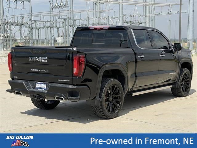 Used 2024 Onyx Black GMC Denali Ultimate image 4