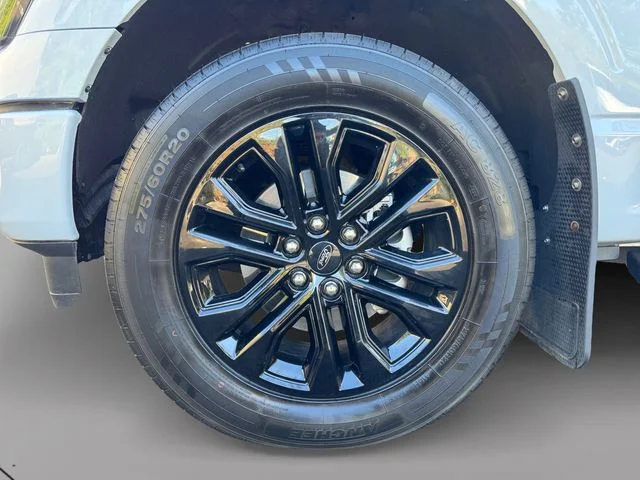 Certified Used 2025  Ford Lariat image 9