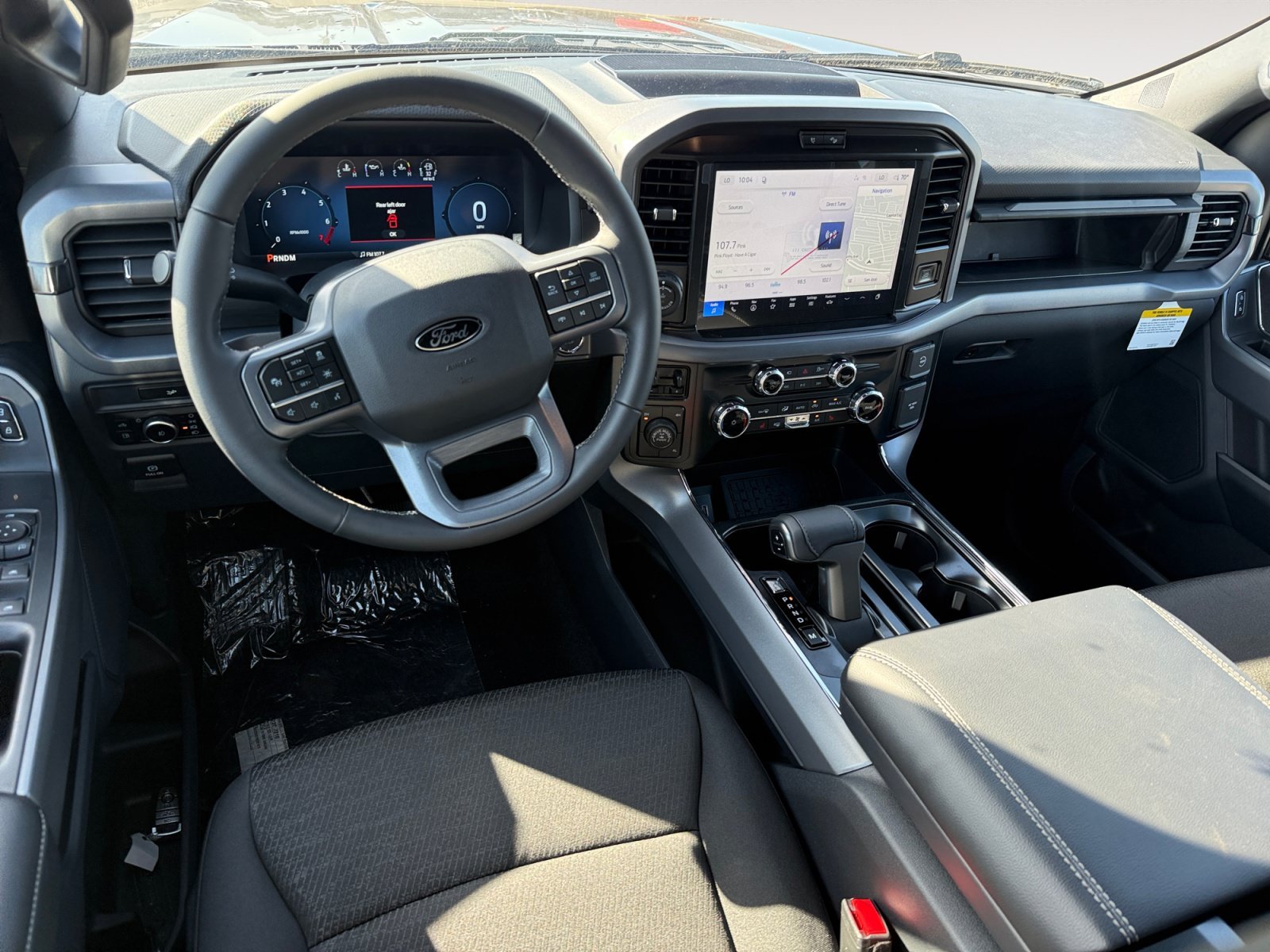 New 2026 Carbonized Gray Metallic Ford XLT image 15