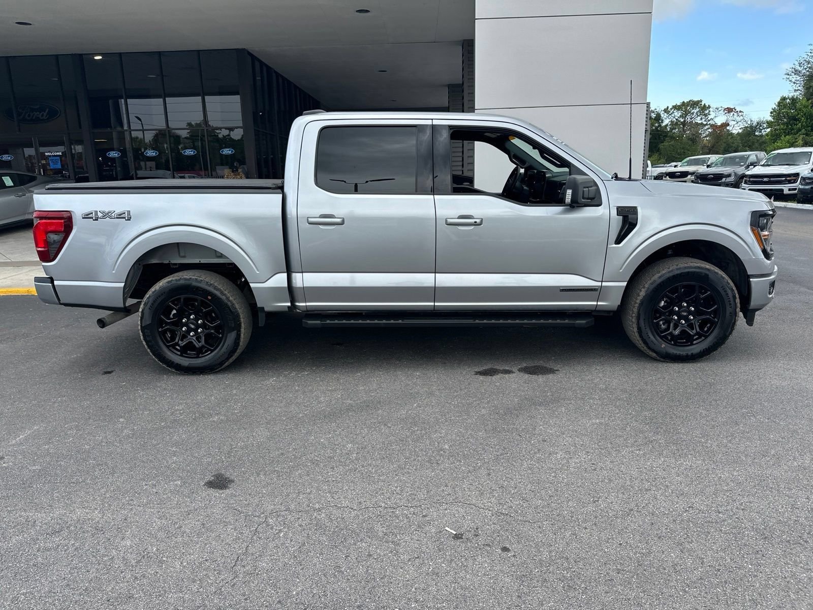 Used 2024 Silver Metallic Ford XLT image 3