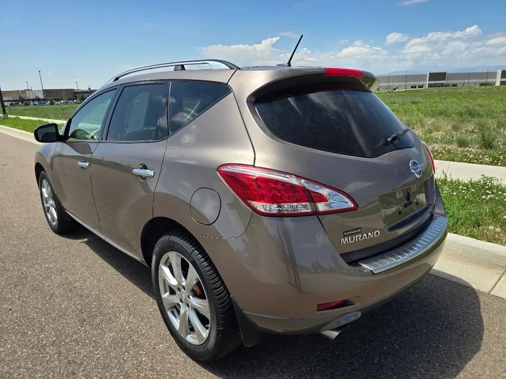 Used 2014 Tinted Bronze Metallic Nissan LE image 3