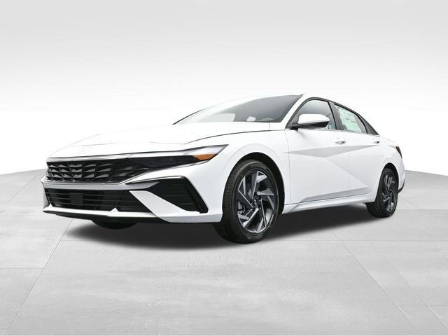 Certified Used 2025 White Hyundai SEL Convenience image 33