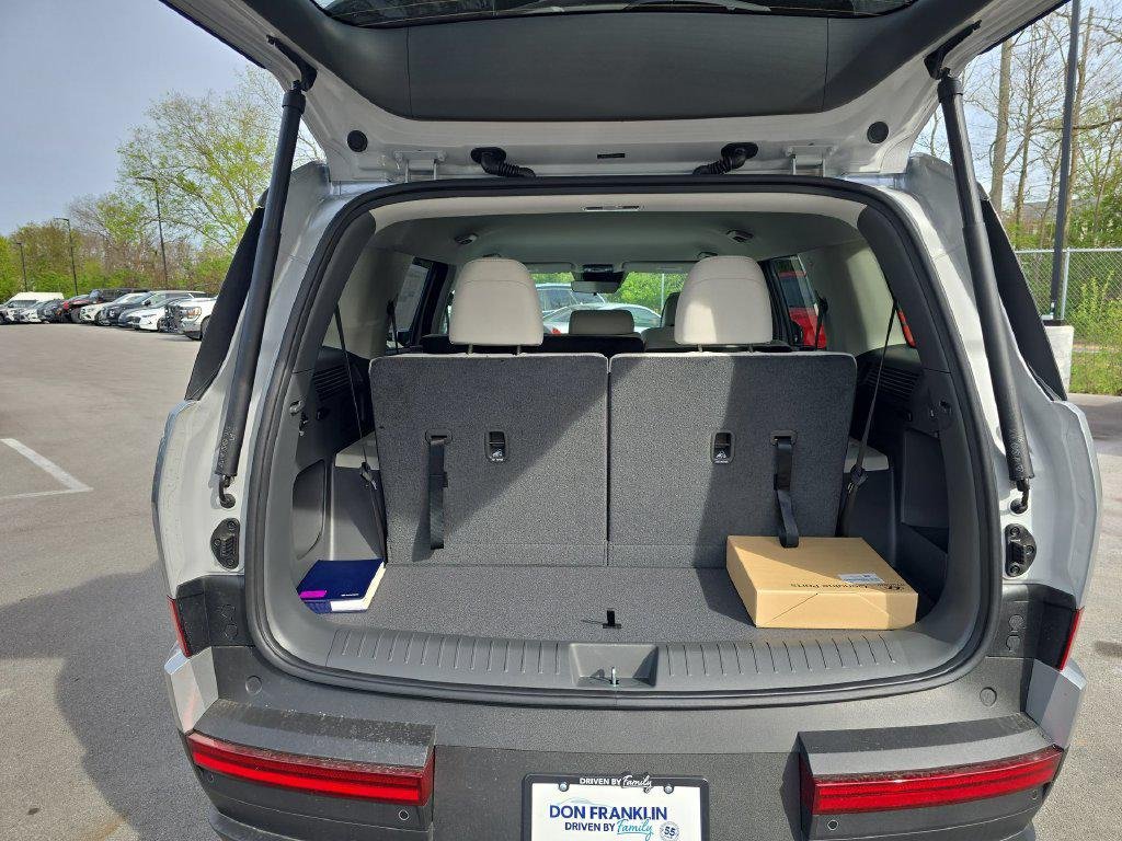 New 2026 Silver Hyundai SE image 23