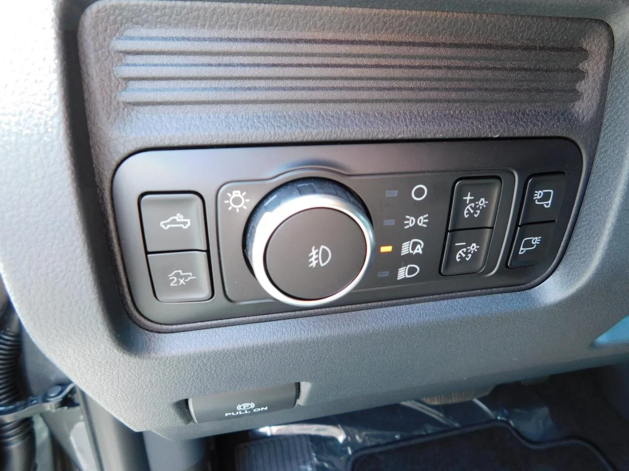 New 2027 Carbonized Gray Metallic Ford F-250® Lariat® image 35