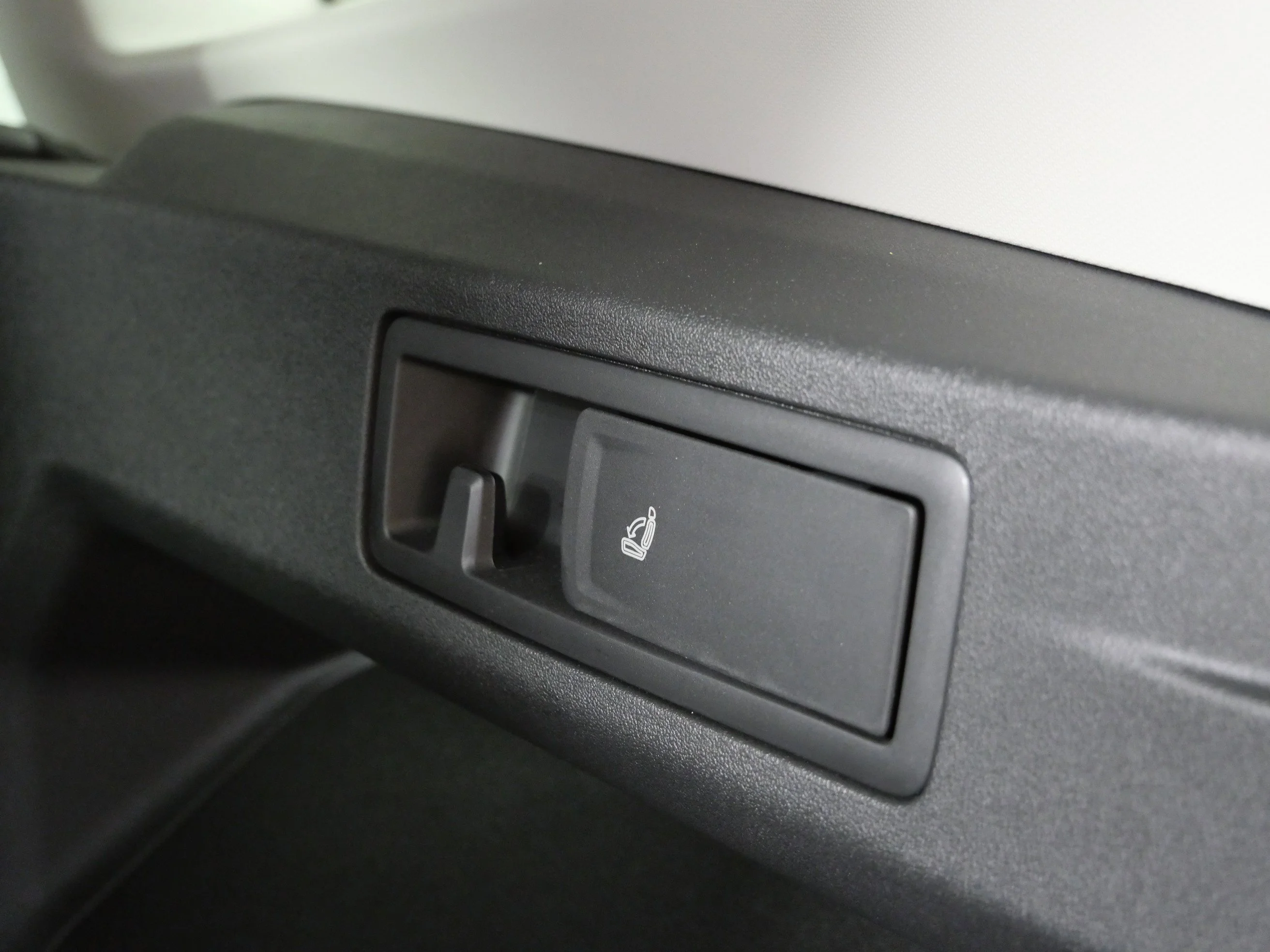 Certified Used 2025 Silver Volkswagen S image 19