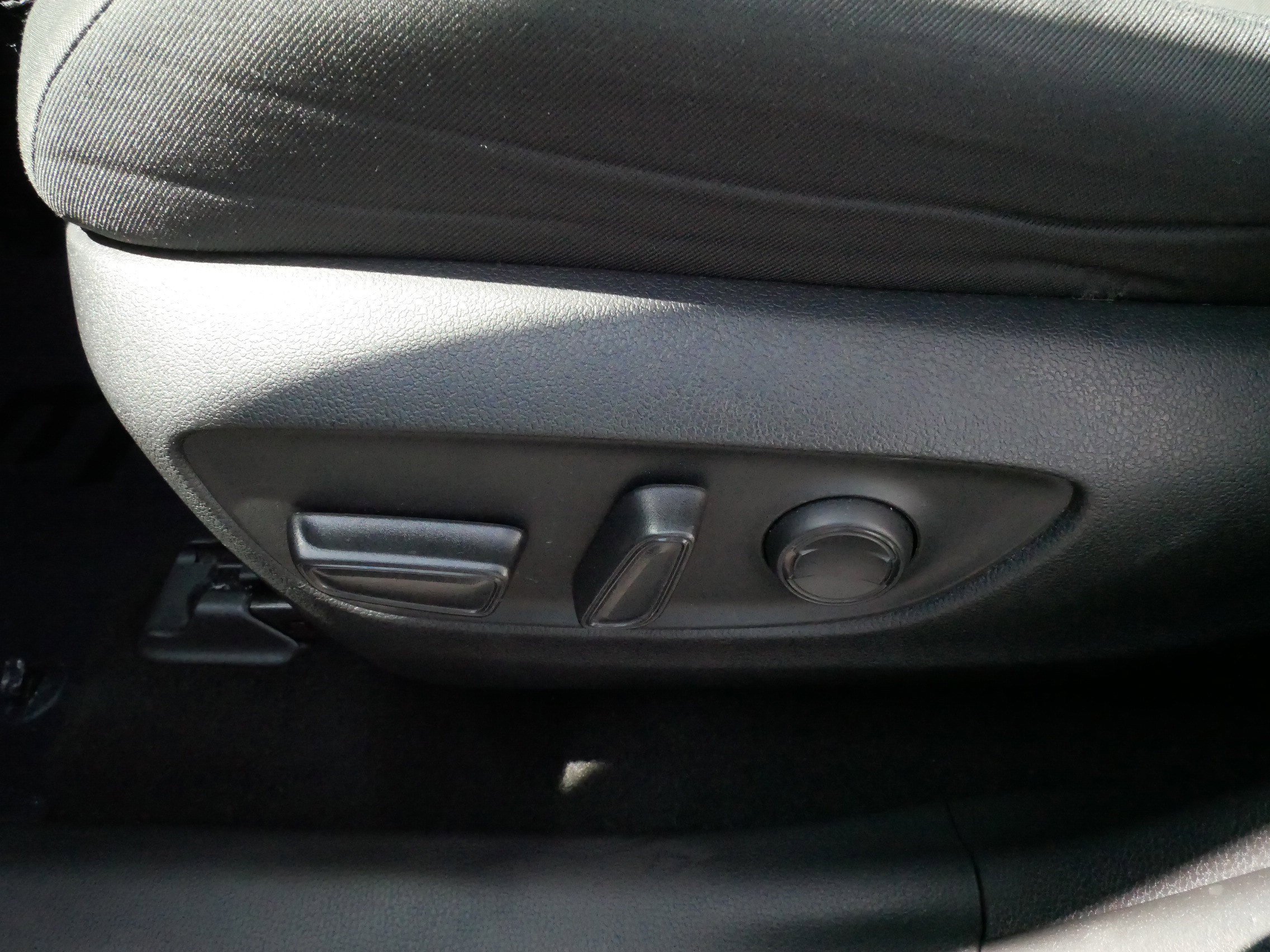 Used 2022 MAGNETIC GRAY M Toyota XLE image 20