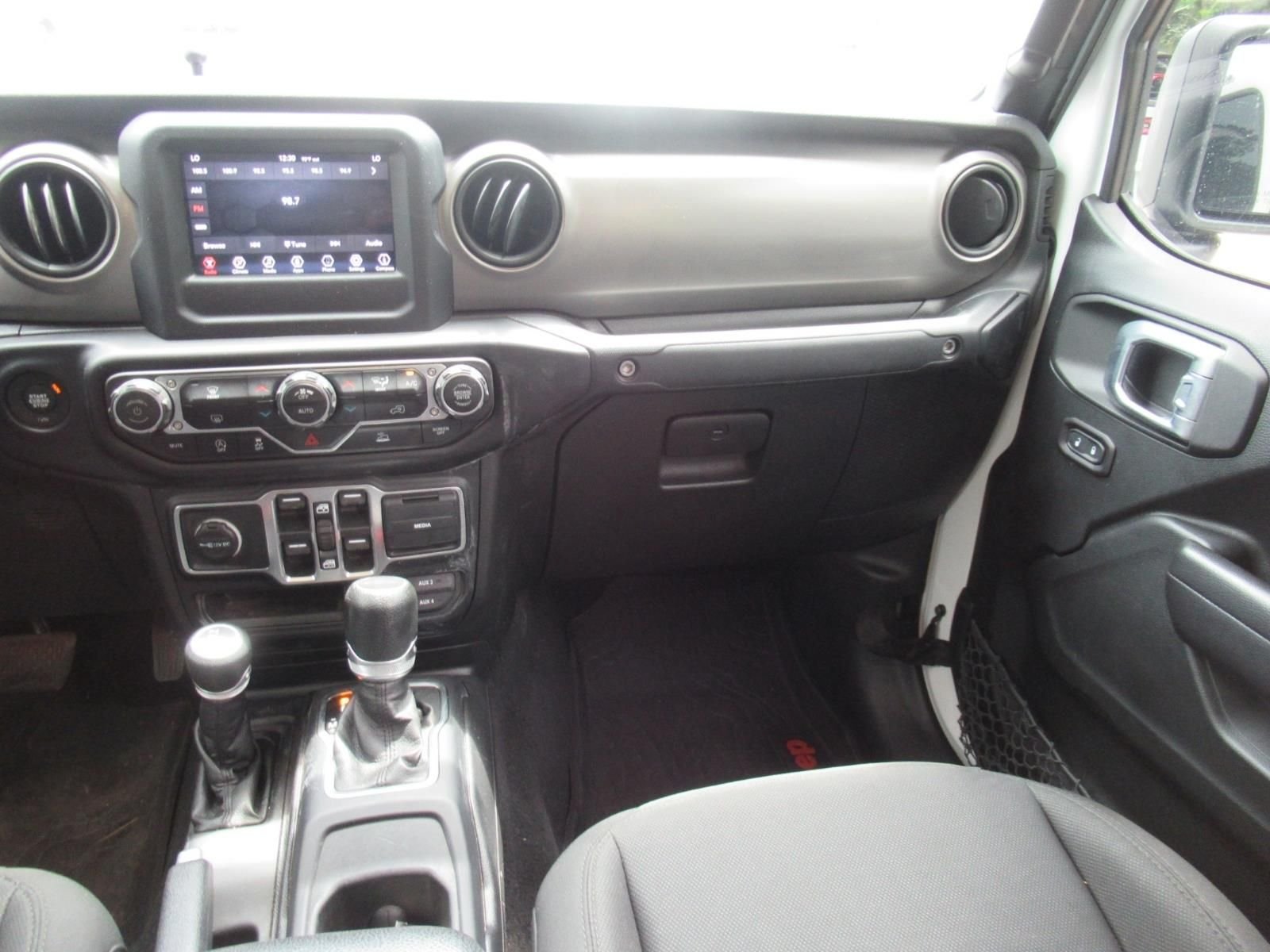 Used 2020 White Jeep Sport image 14