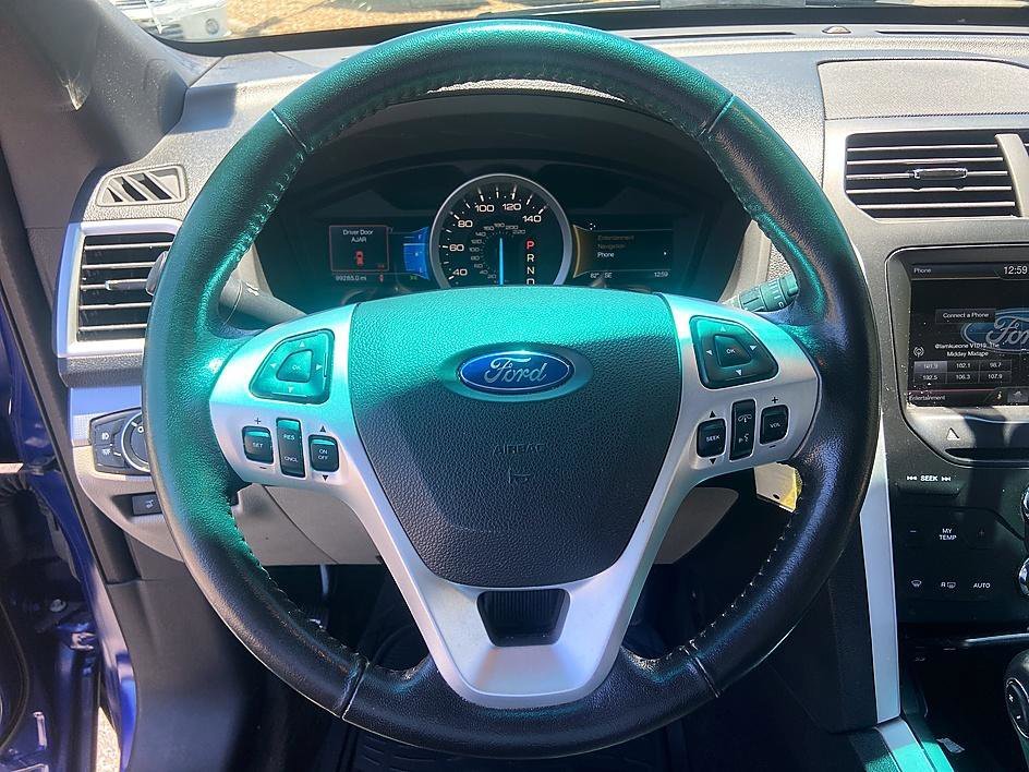 Used 2015 Blue Metallic Ford XLT image 13
