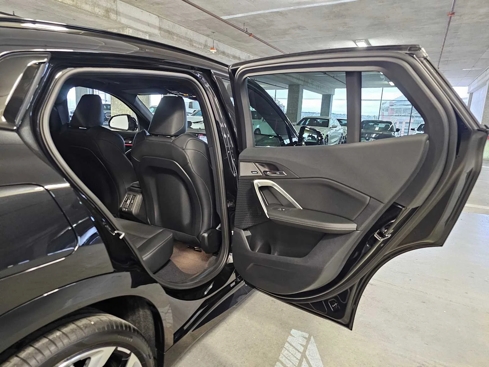 New 2026 Black Sapphire Metallic BMW xDrive28i image 36