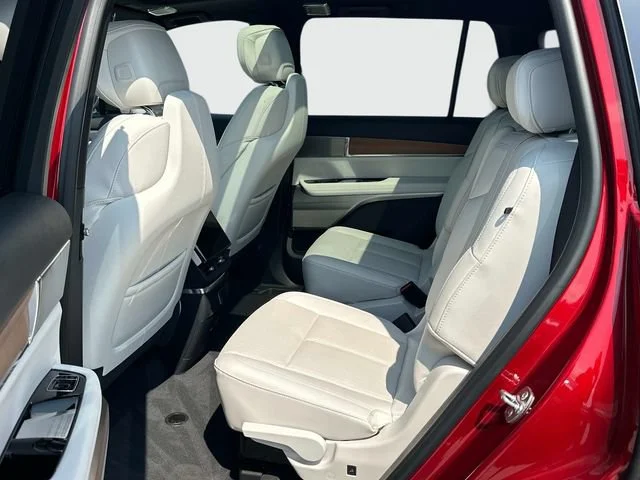 2026 Cadillac VISTIQ Sport - Photo 17
