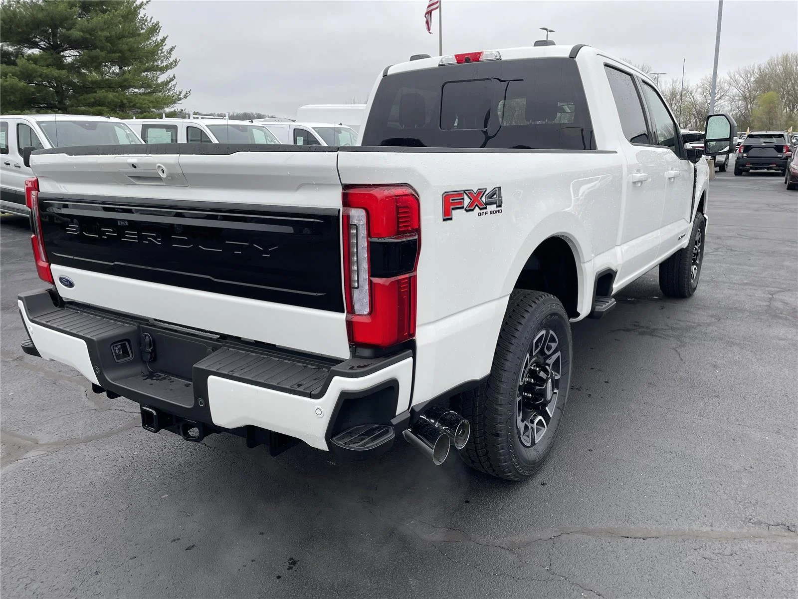 New 2026 Star White Metallic Tri-Coat Ford Platinum image 11