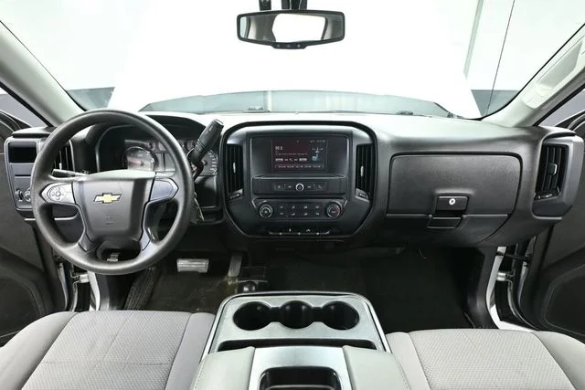 Used 2016 Silver Chevrolet LS image 18