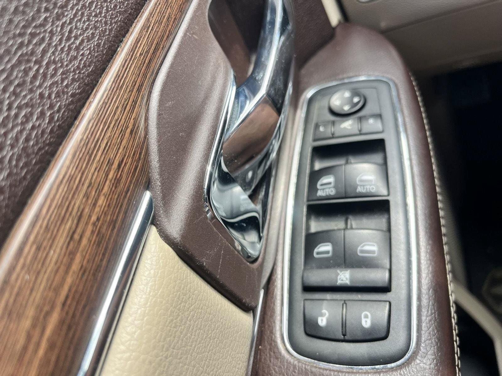Used 2013 True Blue Pearl Ram Laramie image 24
