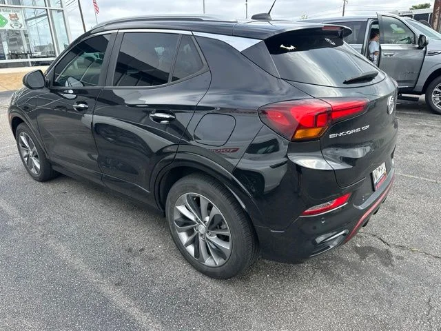 Used 2022 Black Buick Select image 11