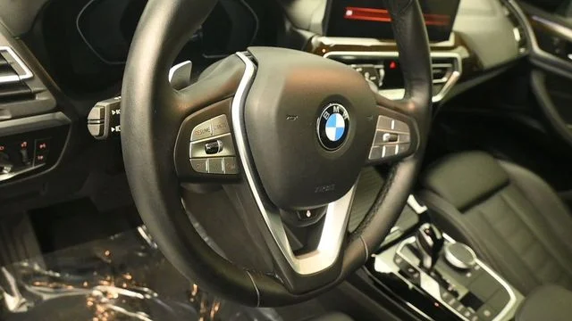 Used 2022 Dark Graphite BMW xDrive30i image 15