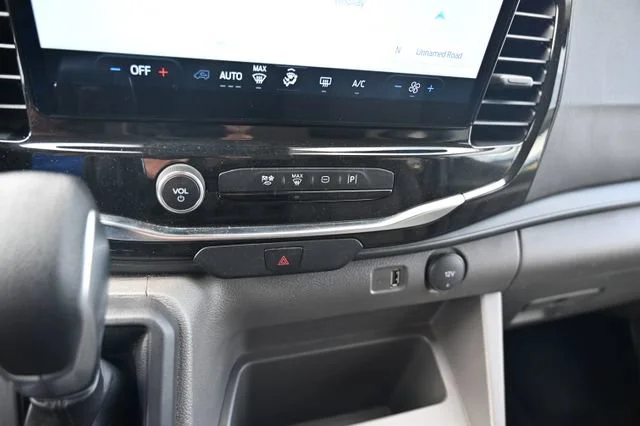 2024 Ford Transit Passenger Van XLT - Photo 20