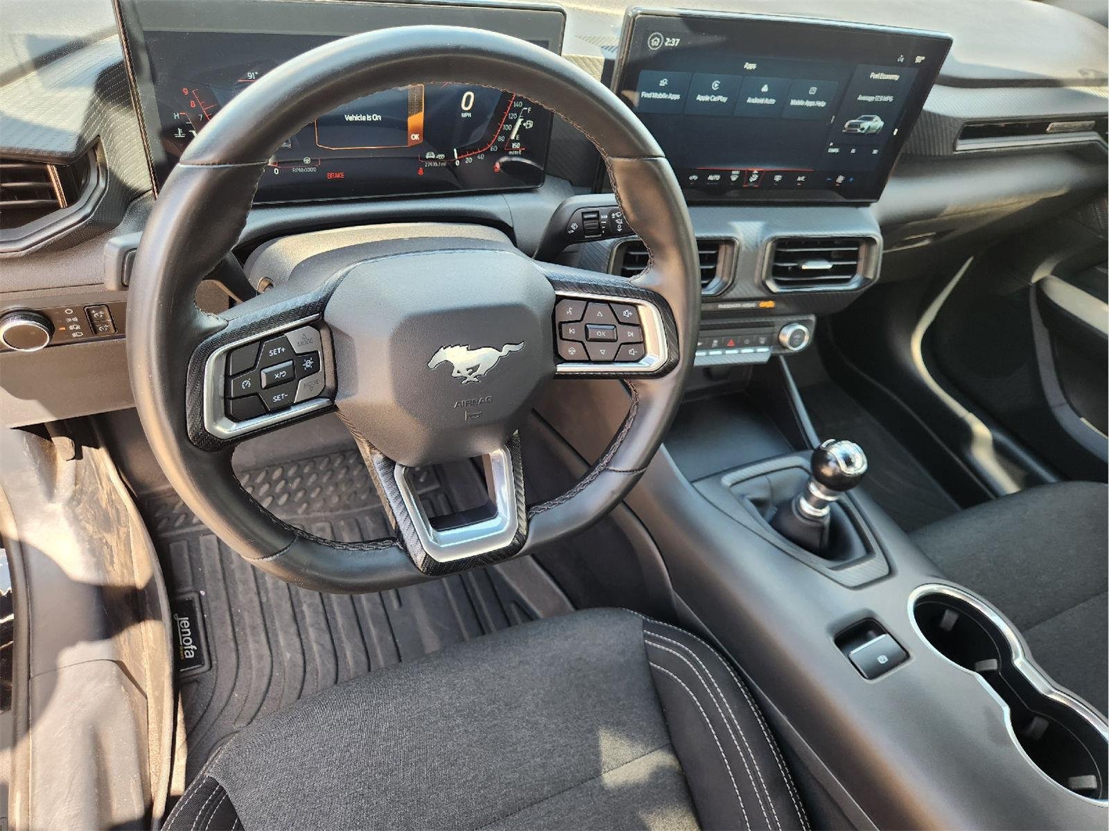 2024 Ford Mustang photo 26 of 33