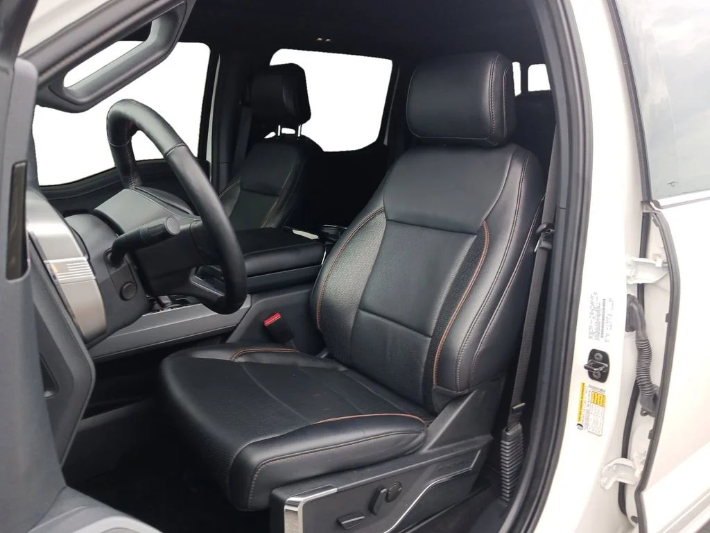 Used 2024 White Ford Lariat image 28