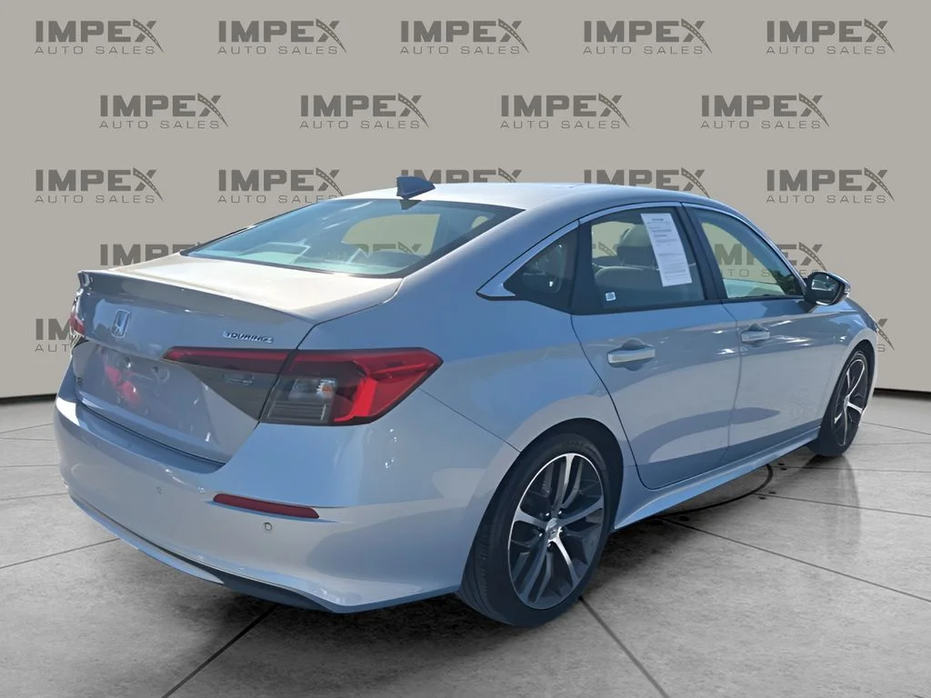 Used 2023 Silver Honda Touring image 5