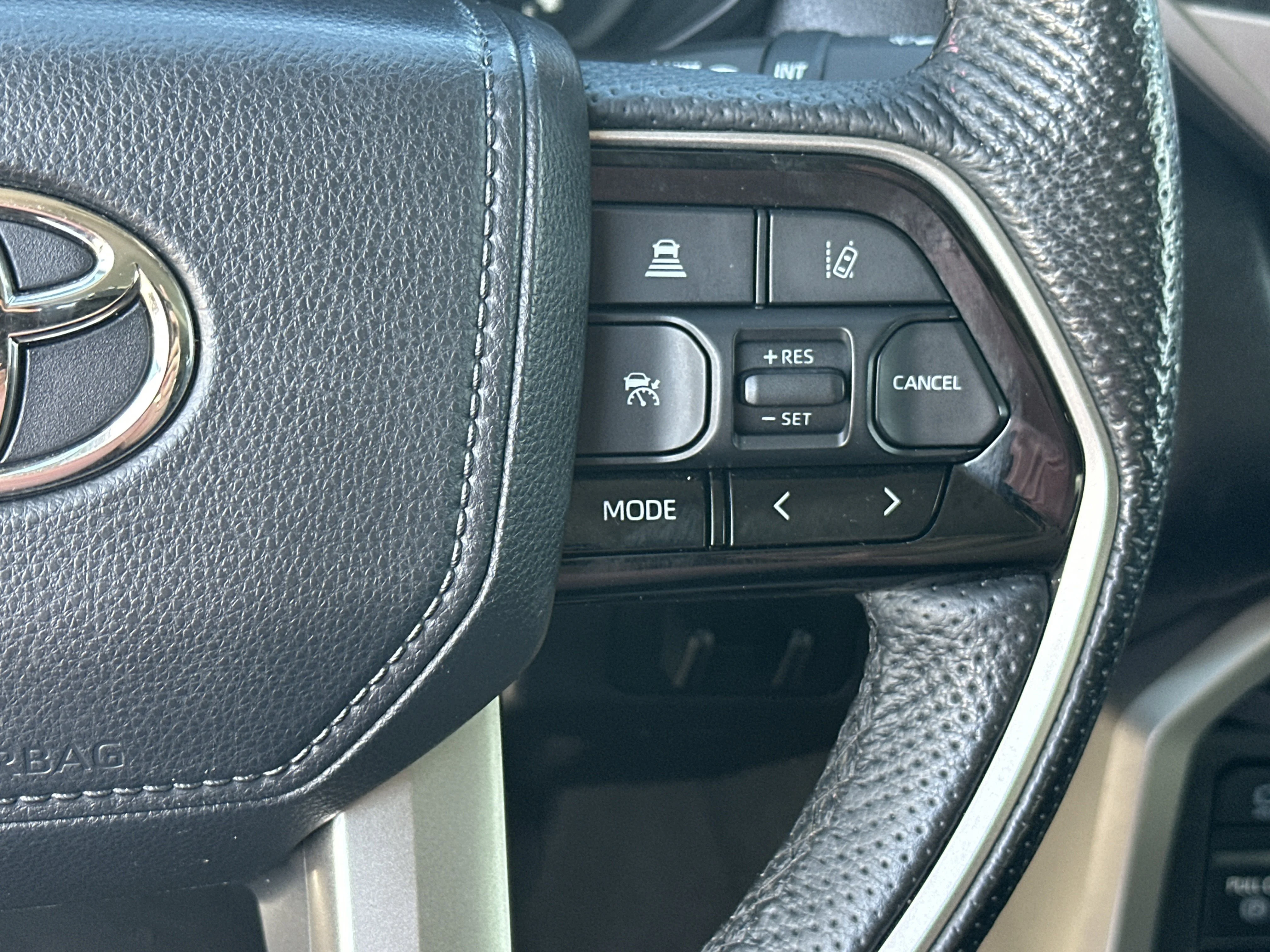 2022 Toyota Tundra Limited - Photo 26