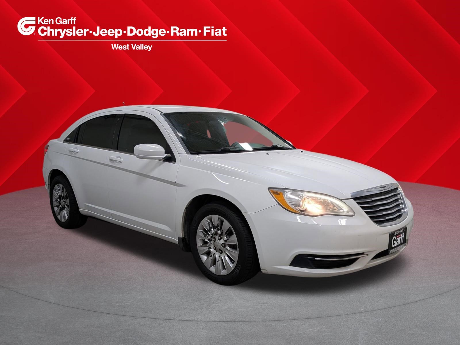 2014 Chrysler 200 LX's photo